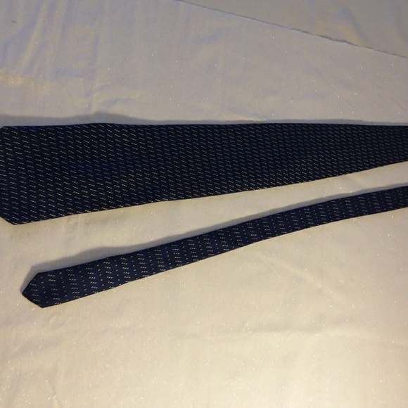 Van Heusen 100% Silk Classic Men's Tie - Picture 3 of 7